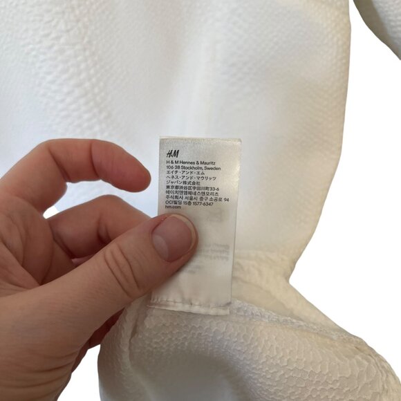 H&M Divided| White embossed Snake skin Print Peplum Zipper back top SZ 14 - Picture 9 of 9